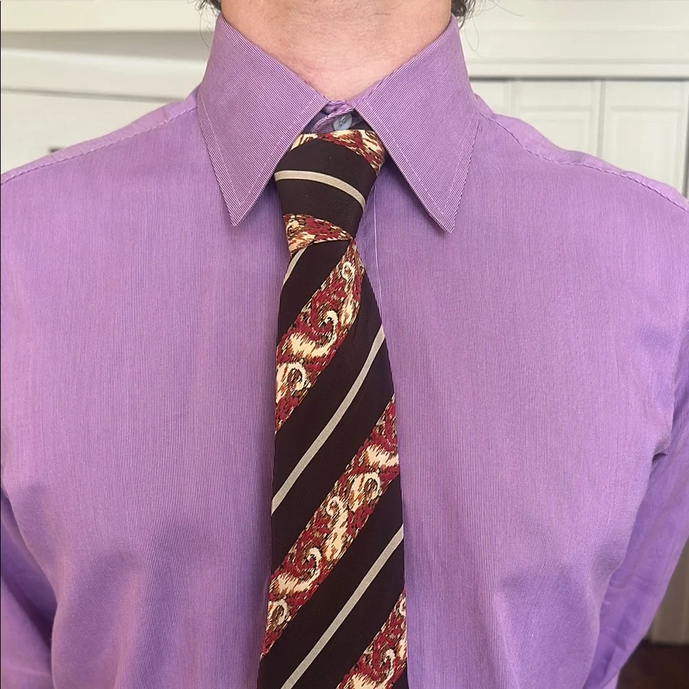 Lanvin Paris Signature Brown Red Diagonal Stripe 100% Silk Tie. Made in France